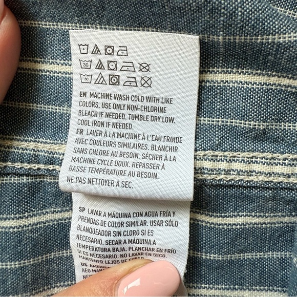 American Eagle Men’s Outfitters Blue and White Casual Button Down Shirt medium - Picture 7 of 11